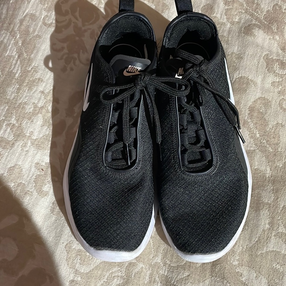 mens nike black and white